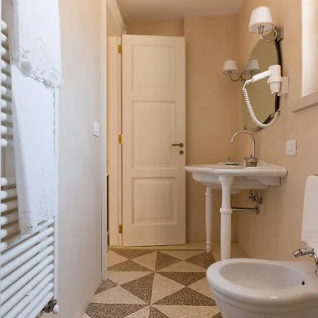 Palazzo Fasti Nocleg ze śniadaniem 4*