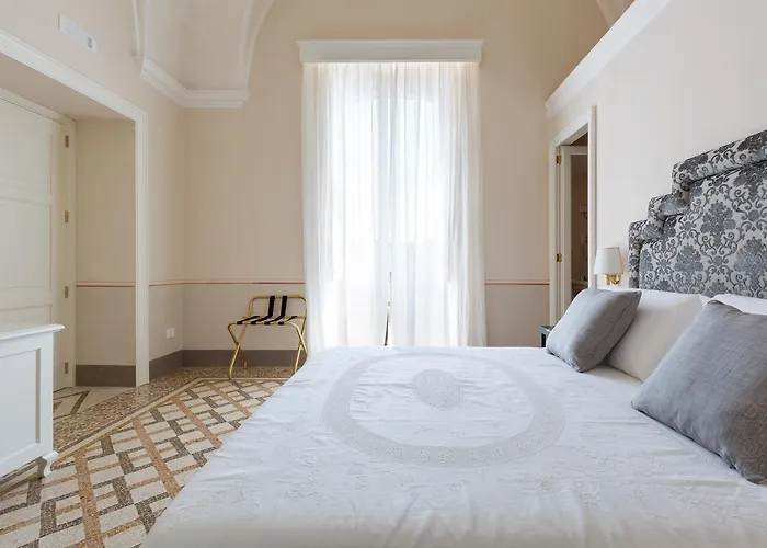 Palazzo Fasti فندق مبيت وإفطار 4*